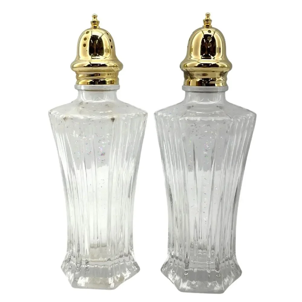 Set of 2 Salt & Pepper Shakers Ribbed Clear Glass Gold Tone Tops Kitchenware